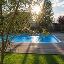 Piscina e espaços verdes — Rural Farm Alive